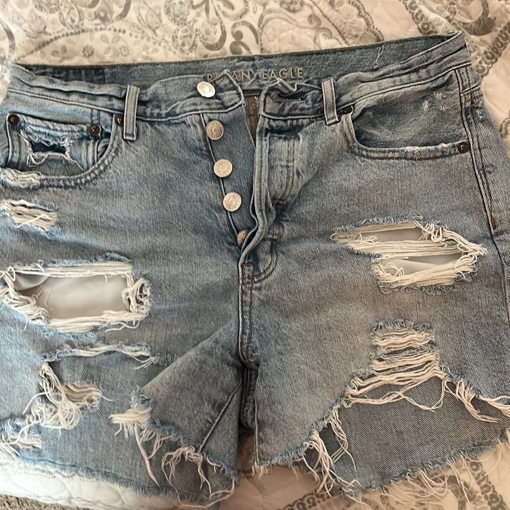 Size 8 American eagle mom shorts high waisted